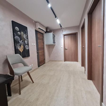 Airport Molko Apartments Surčin Buitenkant foto