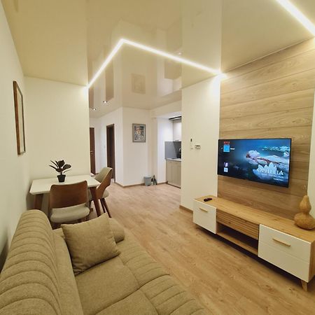 Airport Molko Apartments Surčin Buitenkant foto