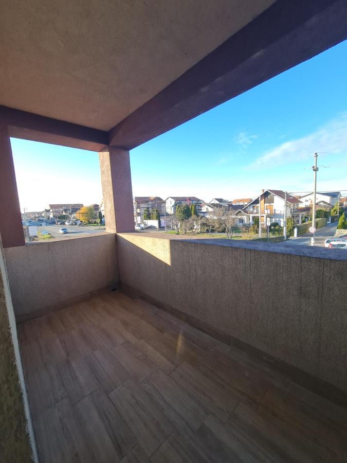 Airport Molko Apartments Surčin Buitenkant foto