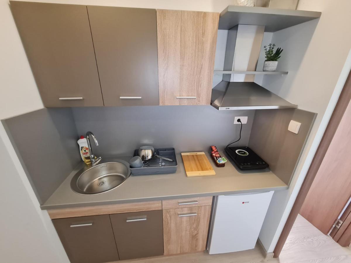 Airport Molko Apartments Surčin Buitenkant foto