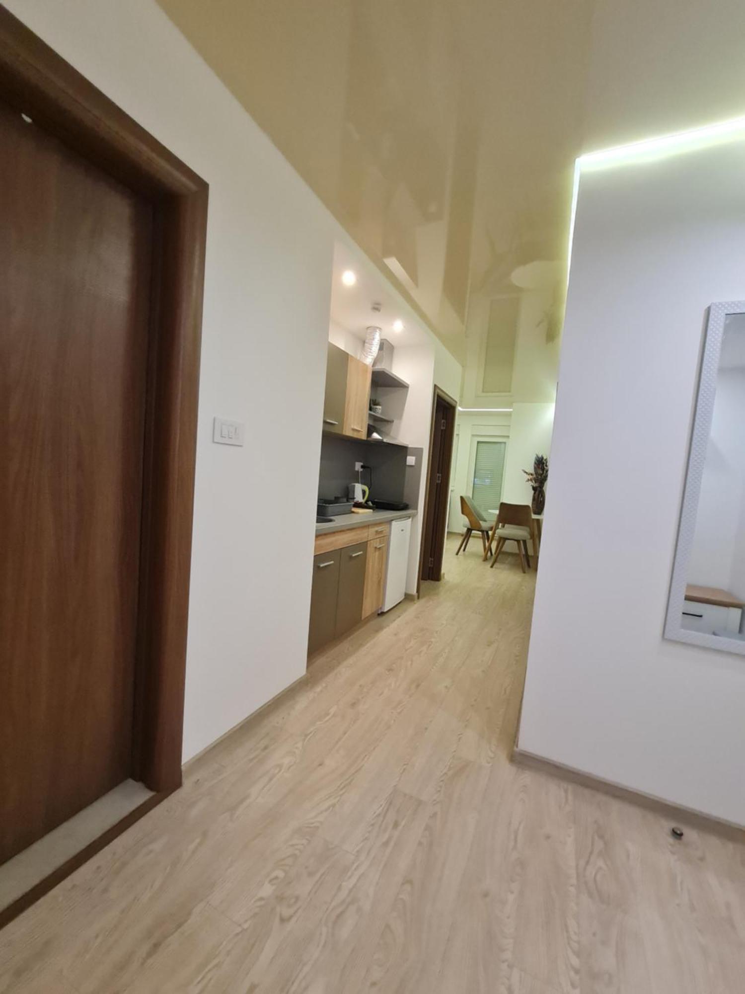Airport Molko Apartments Surčin Buitenkant foto